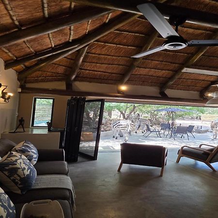 Croc Orvyll'S Kruger Lodge Marloth Park Zewnętrze zdjęcie