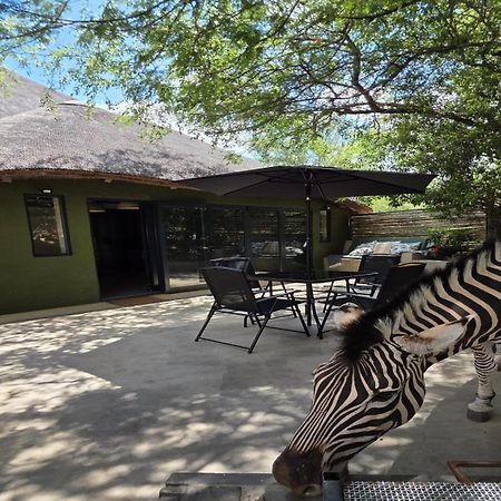 Croc Orvyll'S Kruger Lodge Marloth Park Zewnętrze zdjęcie